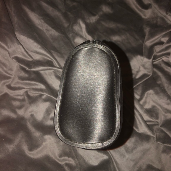 M.A.C cosmetic bag. - Picture 3 of 7